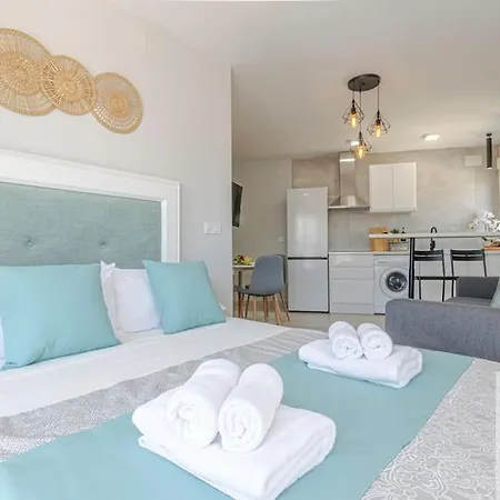 Daire Wonderful On The Beachfront Benalmádena